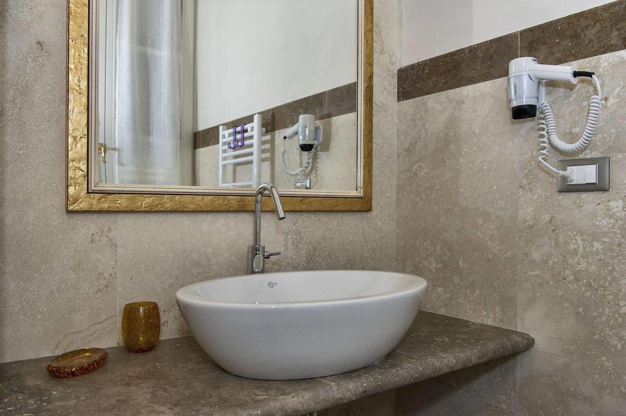 Relais Dei Mercanti B&B And Suites Pisa Ngoại thất bức ảnh